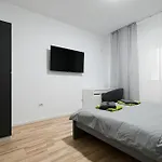 Gabi - Chic Apt With Parking Close To Veranda Mall